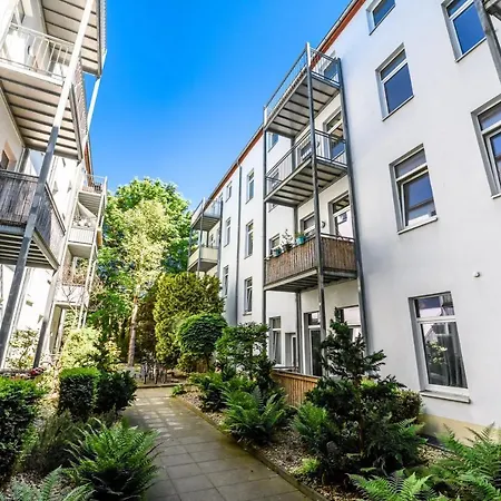 Helle In Sudenburg Mit Balkon - Wlan, 4 Schlafplaetze * 马格德堡