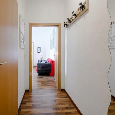 Helle In Sudenburg Mit Balkon - Wlan, 4 Schlafplaetze