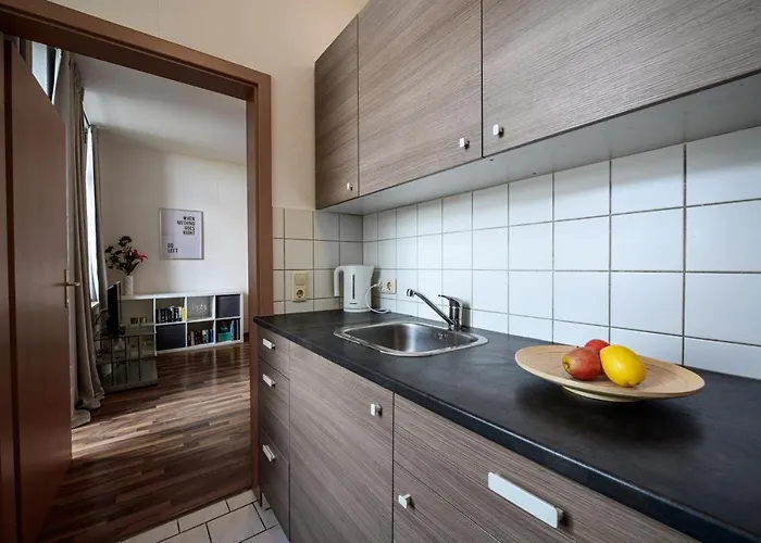 Helle In Sudenburg Mit Balkon - Wlan, 4 Schlafplaetze Lägenhet Magdeburg