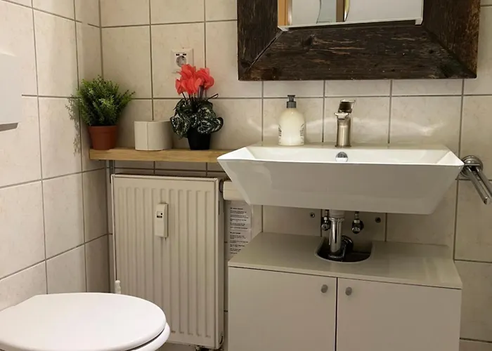 Helle In Sudenburg Mit Balkon - Wlan, 4 Schlafplaetze Magdeburg