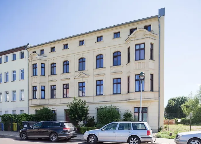 Appartement Helle In Sudenburg Mit Balkon - Wlan, 4 Schlafplaetze Maagdenburg